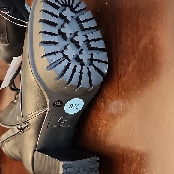 NWT GUESS Boots with lace up platform heel Black sz 8.5 - Picture 7 of 14